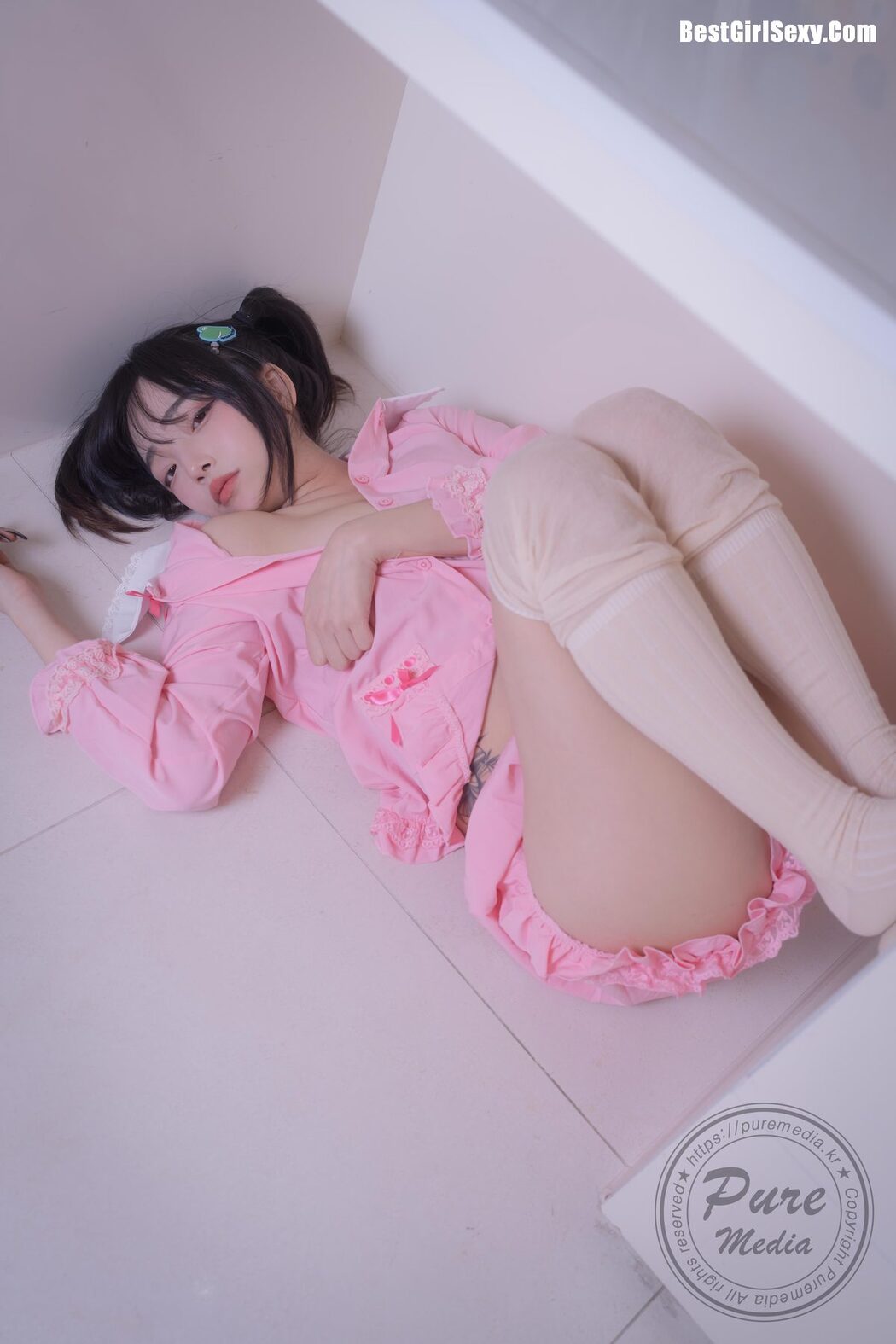 PureMedia Vol.266 Jelly 젤리 – Pinky Buttons And Hole C