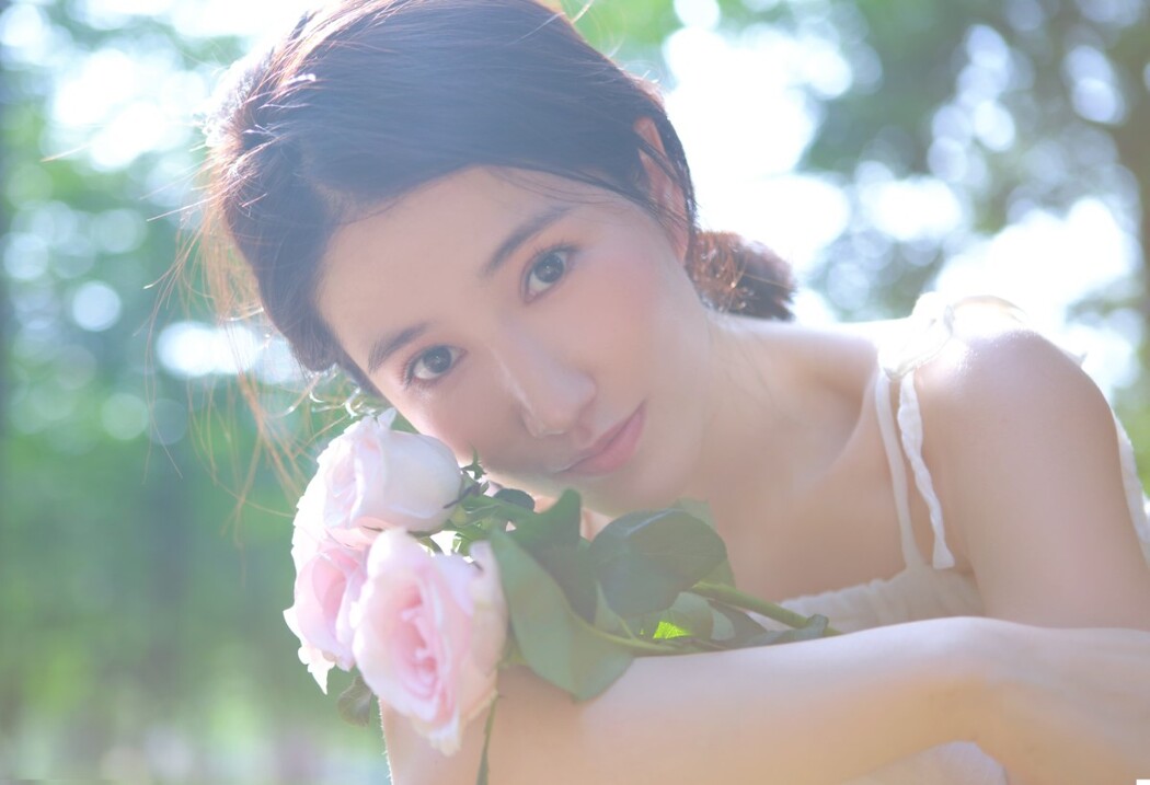 YiTuYu艺图语 Vol.1827 Qian