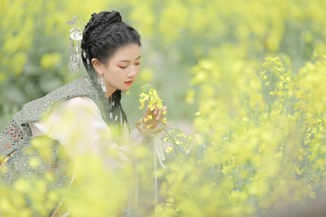 YiTuYu艺图语 Vol.1817 Suan La Tang Er