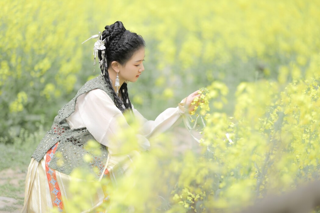 YiTuYu艺图语 Vol.1817 Suan La Tang Er