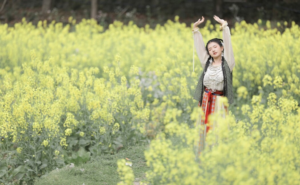 YiTuYu艺图语 Vol.1817 Suan La Tang Er