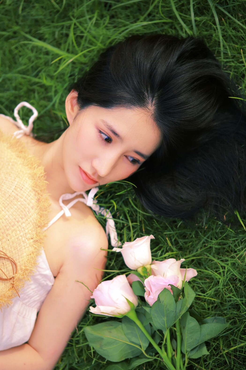 YiTuYu艺图语 Vol.1827 Qian
