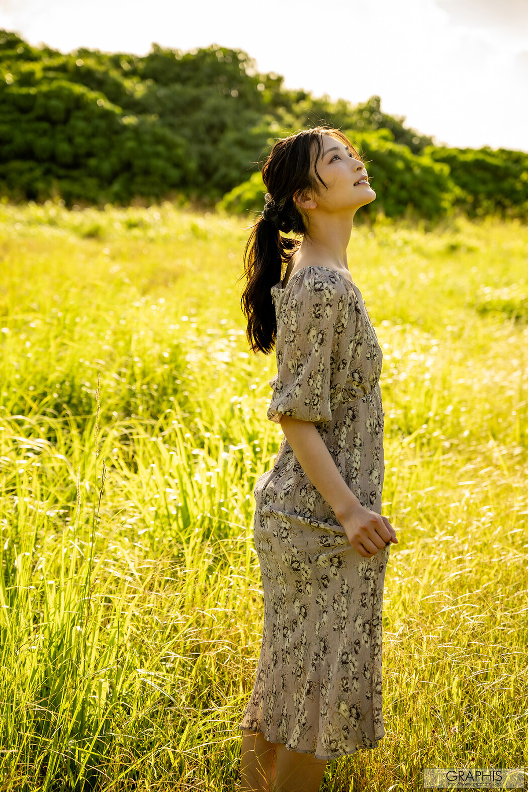 Suzu Honjo 本庄鈴, Graphis Gals 「Devine」 Vol.06