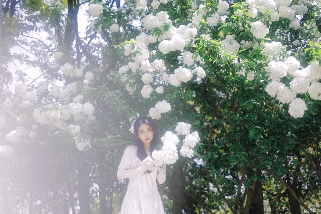 YiTuYu艺图语 Vol.1912 Rong Rong