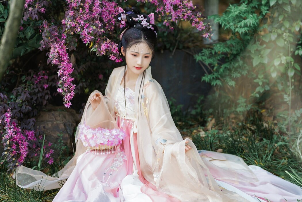 YiTuYu艺图语 Vol.1893 Jing Ko