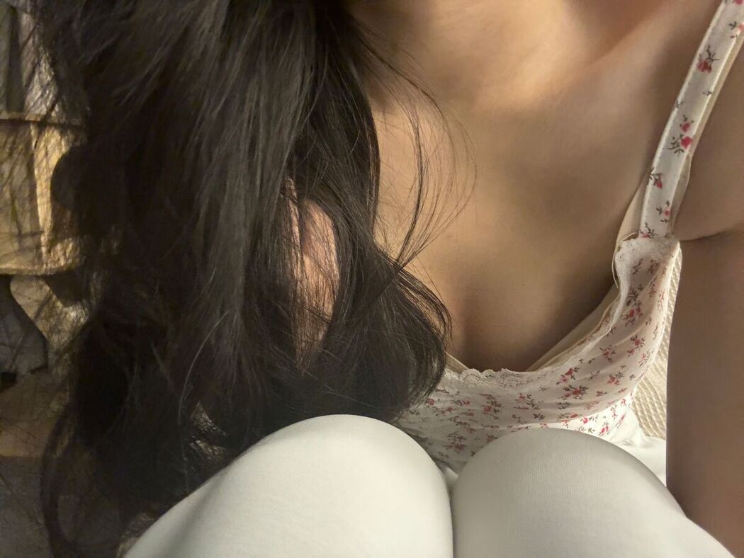 Coser@千岛酱 – 酥胸白虎一线天萝莉 福利姬福利 Part3
