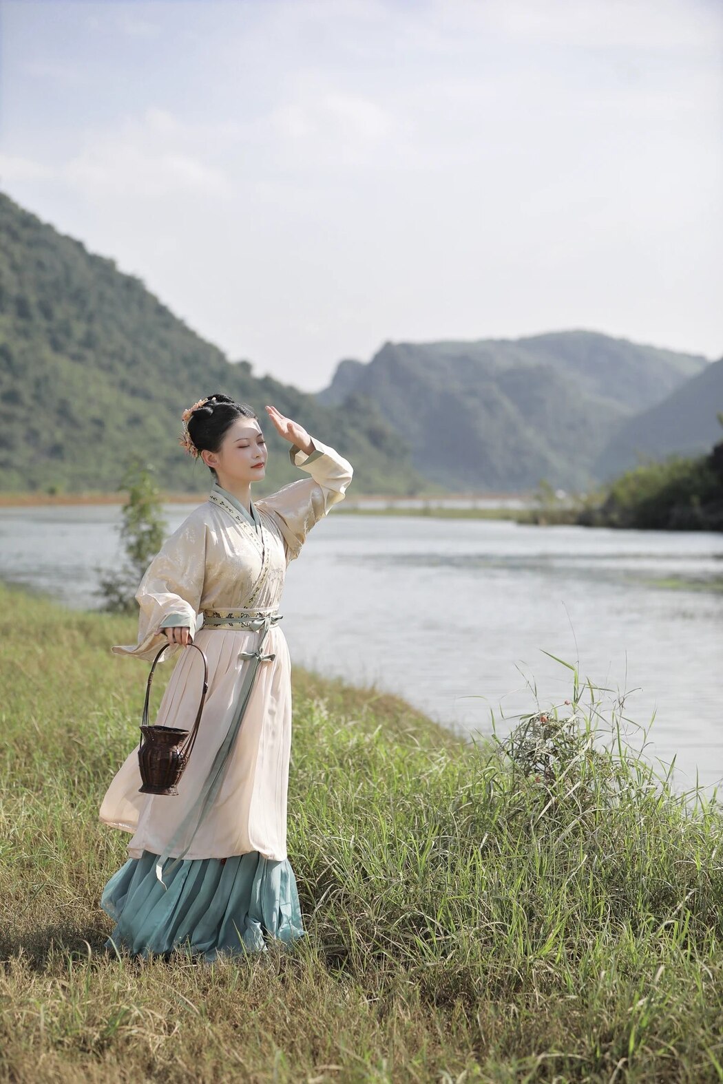 YiTuYu艺图语 Vol.1933 Yue Hong Cheng Huang Lu Lan Dian Zi Zheng