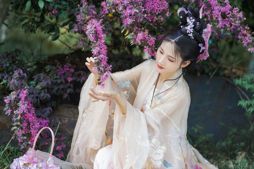 YiTuYu艺图语 Vol.1893 Jing Ko