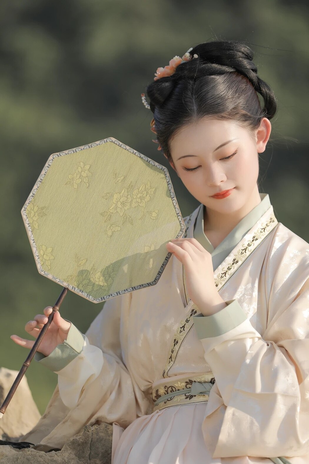 YiTuYu艺图语 Vol.1933 Yue Hong Cheng Huang Lu Lan Dian Zi Zheng