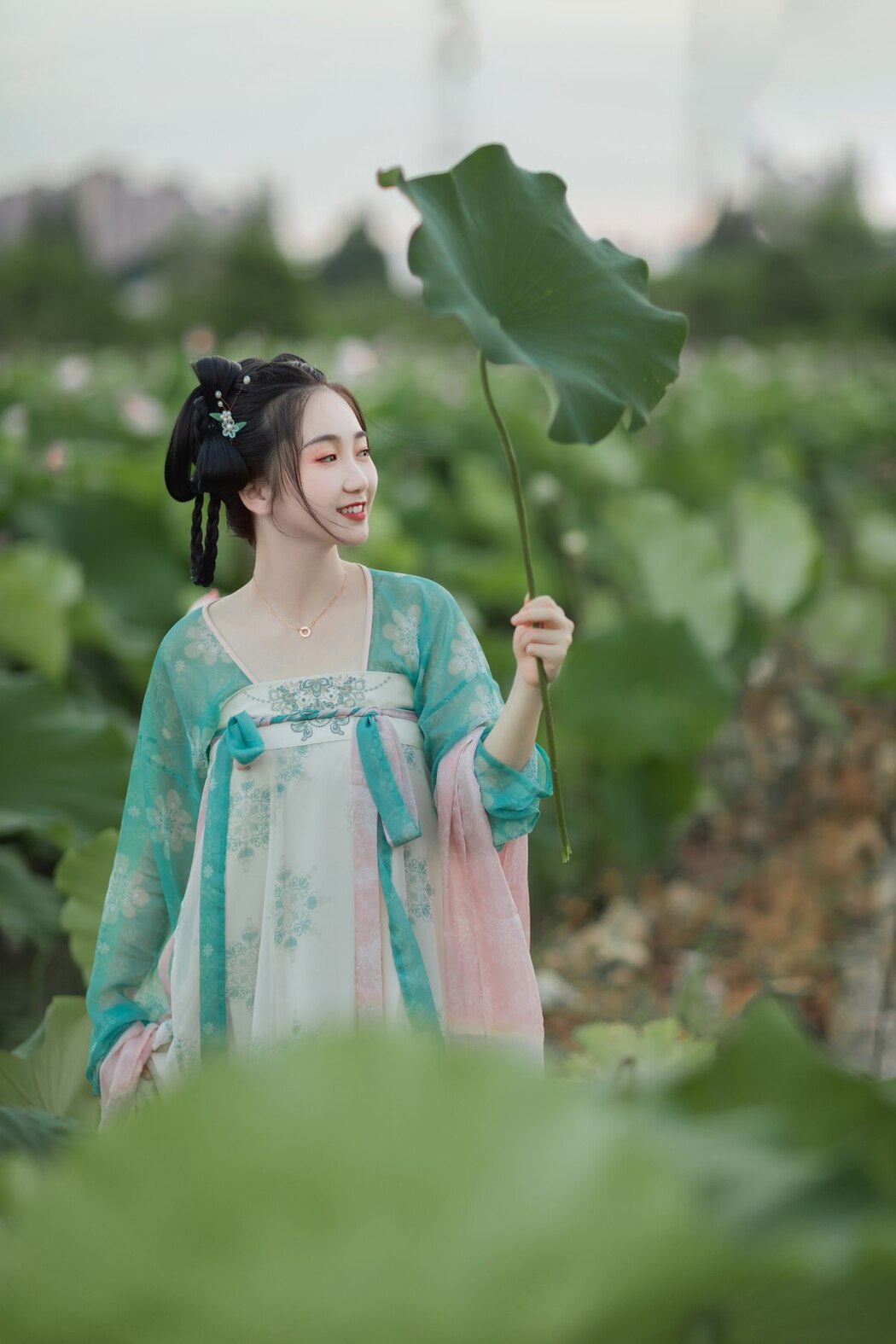 YiTuYu艺图语 Vol.1980 Pei Pei
