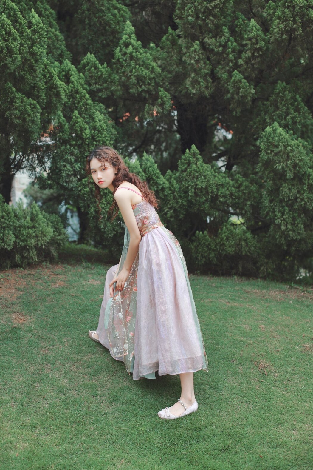 YiTuYu艺图语 Vol.1993 Liu Qi