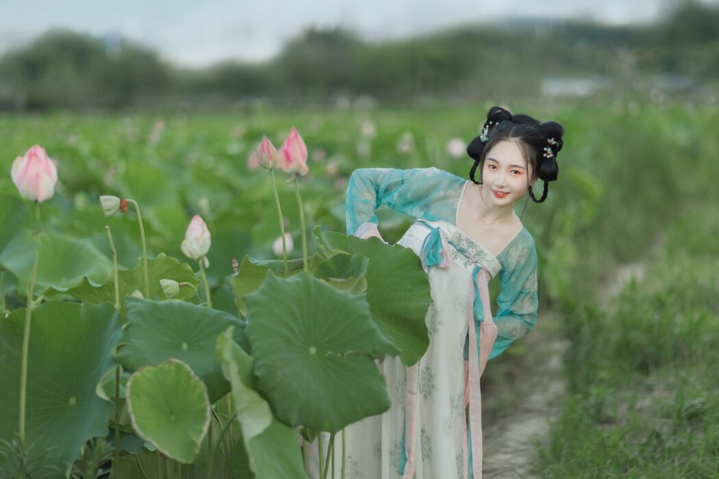 YiTuYu艺图语 Vol.1980 Pei Pei