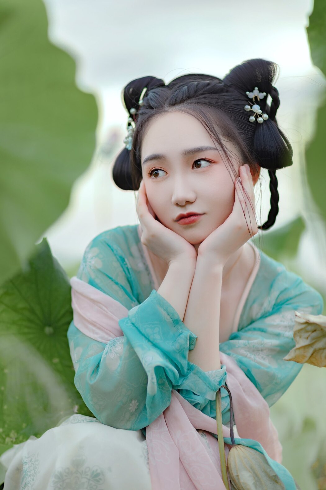 YiTuYu艺图语 Vol.1980 Pei Pei