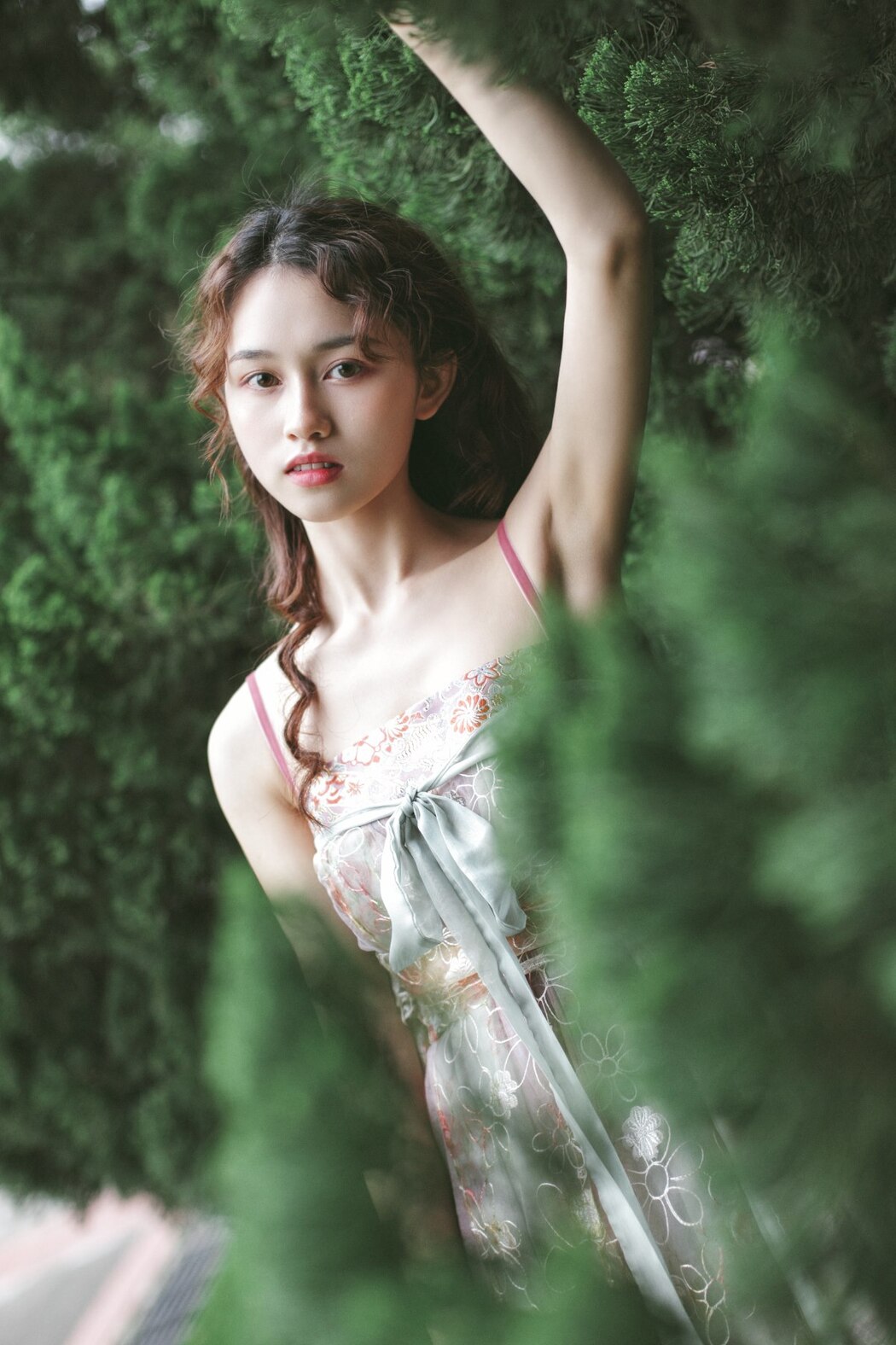YiTuYu艺图语 Vol.1993 Liu Qi