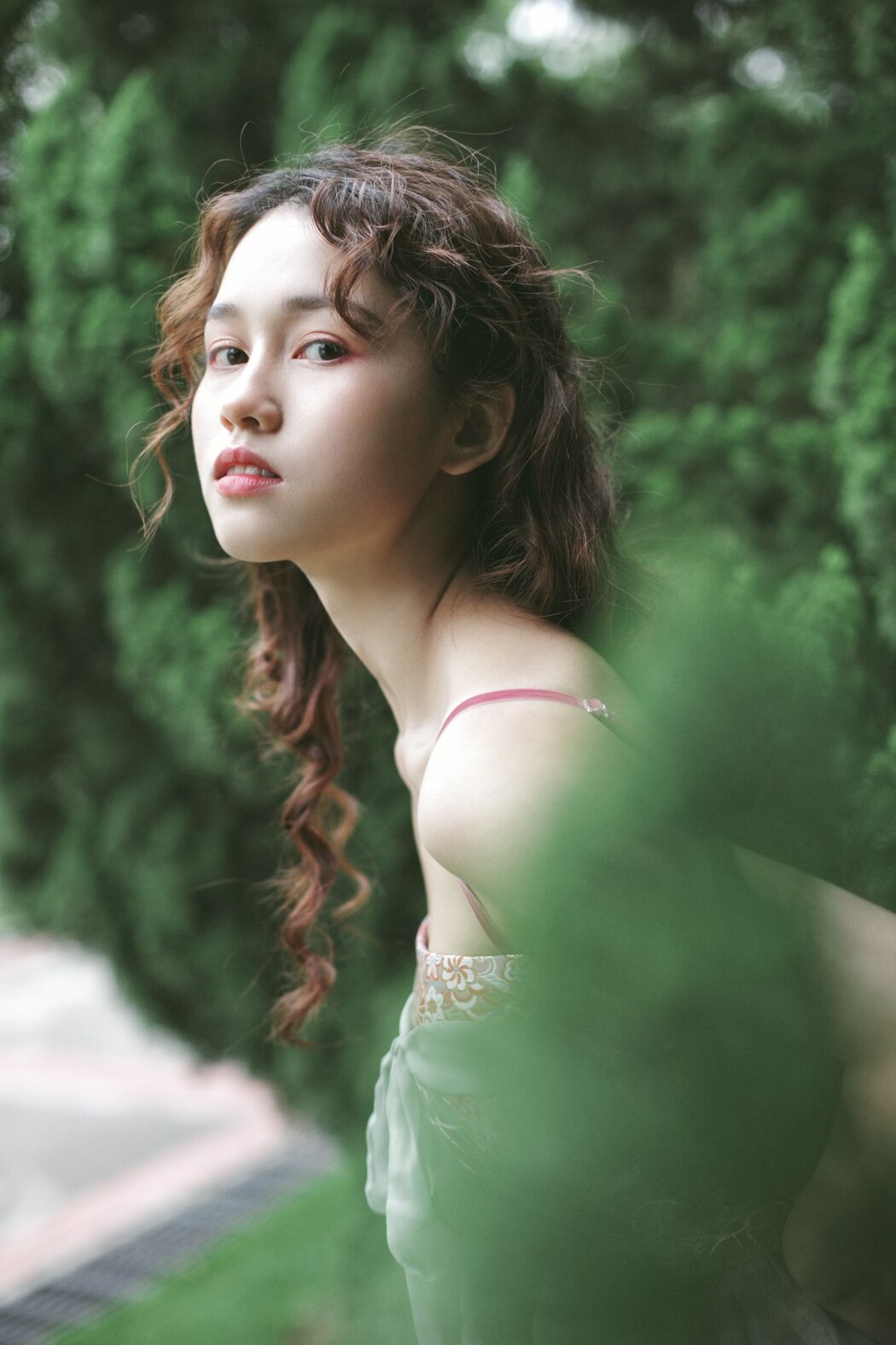 YiTuYu艺图语 Vol.1993 Liu Qi