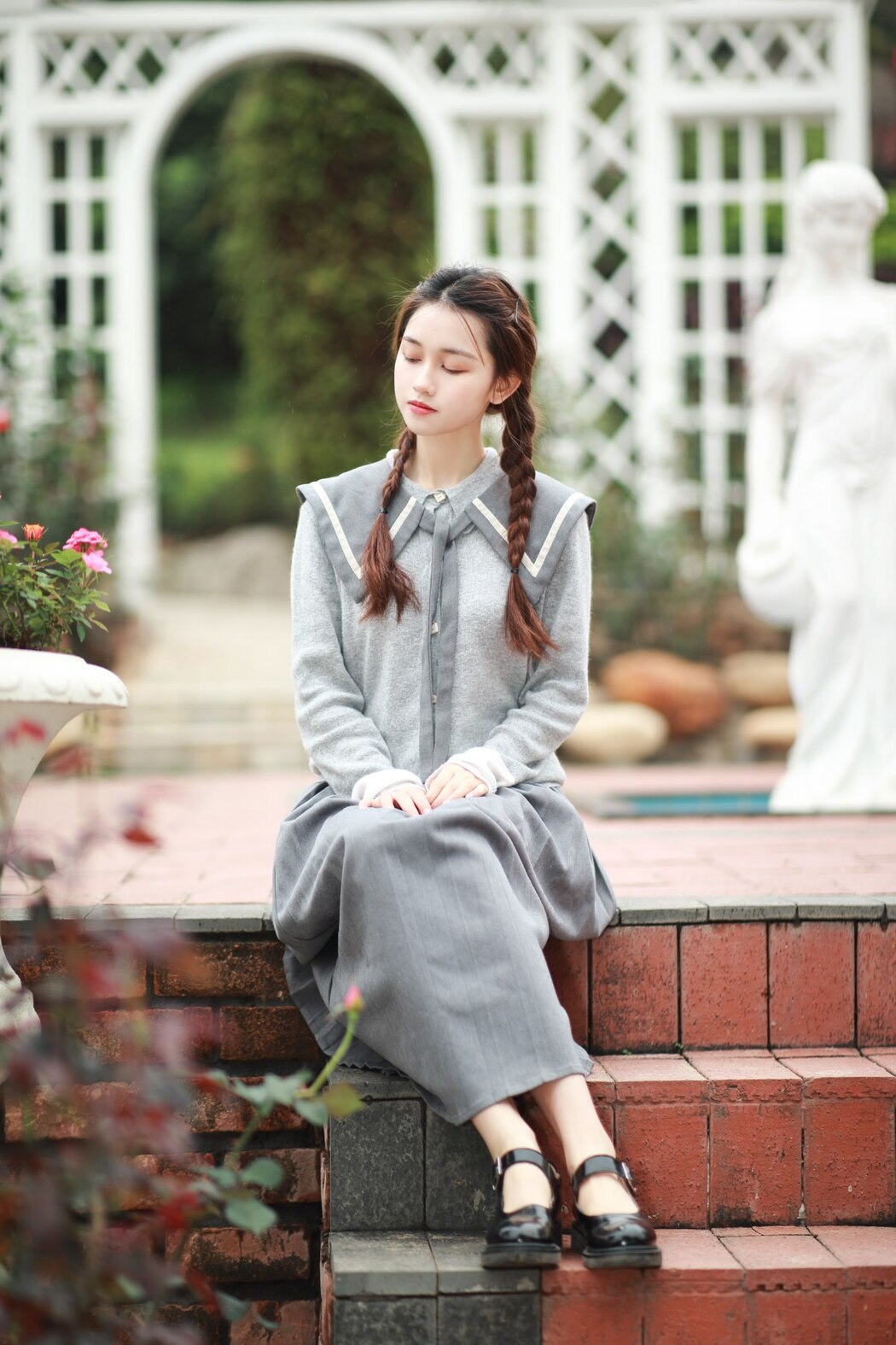 YiTuYu艺图语 Vol.2019 Liu Qi