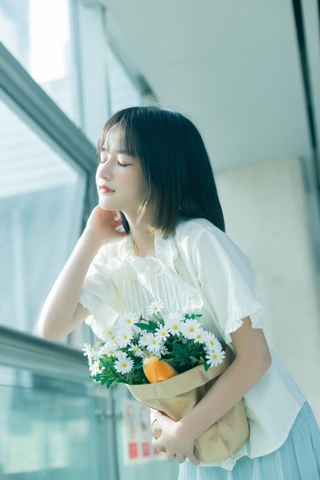 YiTuYu艺图语 Vol.2096 Xiao Yi Mei Mei Cute