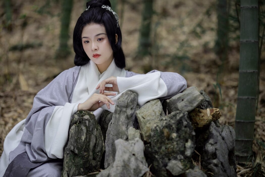 YiTuYu艺图语 Vol.2082 Junrin Mu Luo