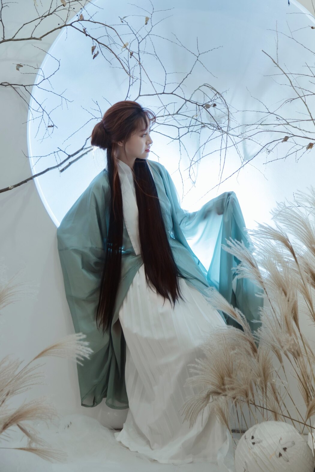 YiTuYu艺图语 Vol.2077 Yi Xuan
