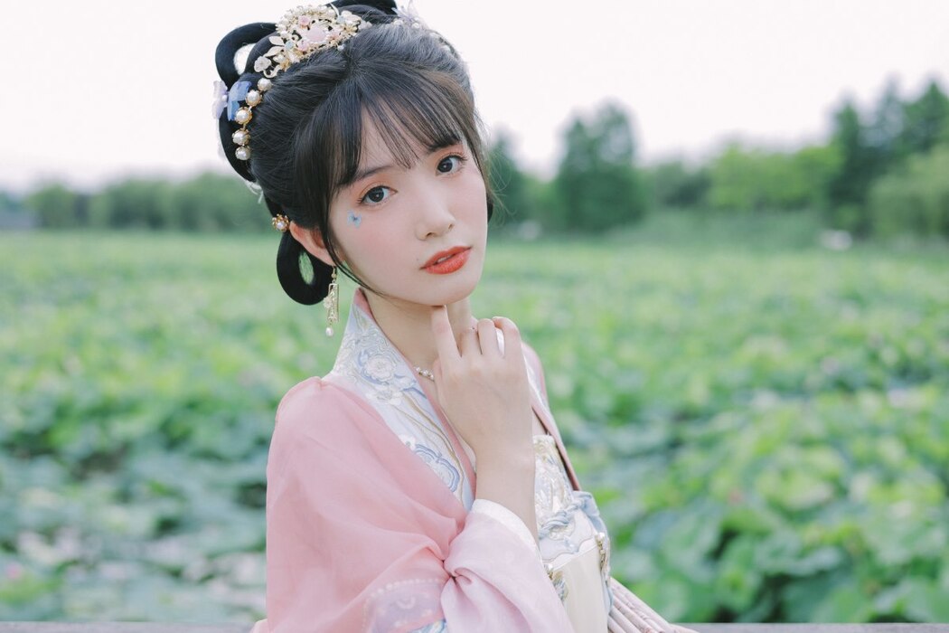 YiTuYu艺图语 Vol.2097 Yi Zhi A Meng Zai