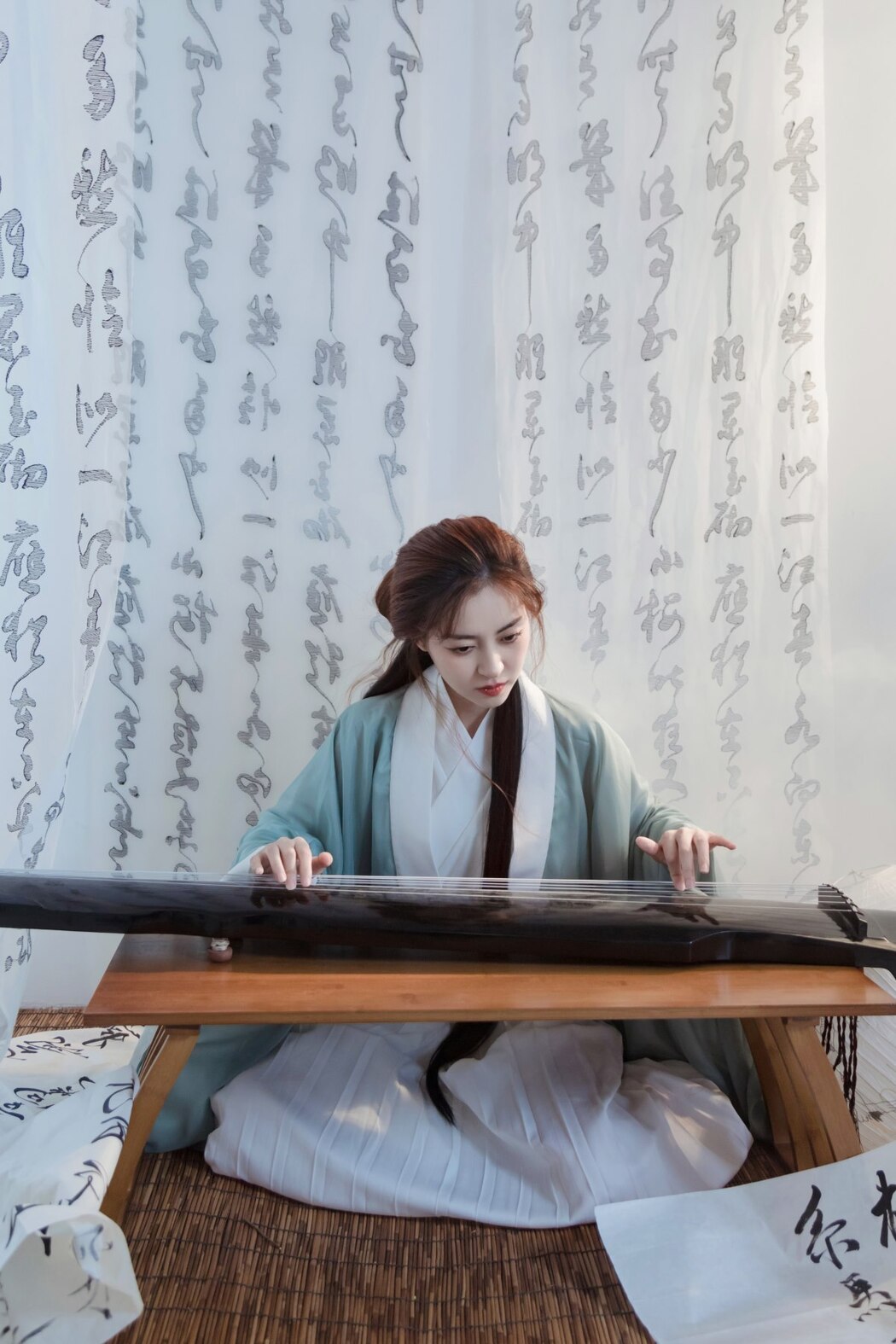YiTuYu艺图语 Vol.2077 Yi Xuan