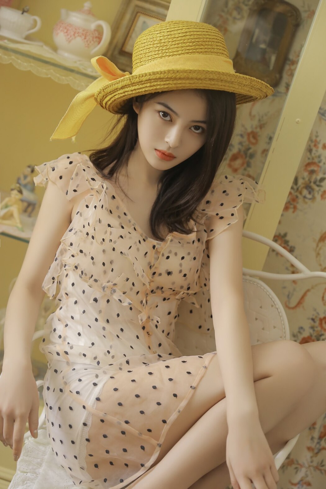 YiTuYu艺图语 Vol.2084 Hu Yun En