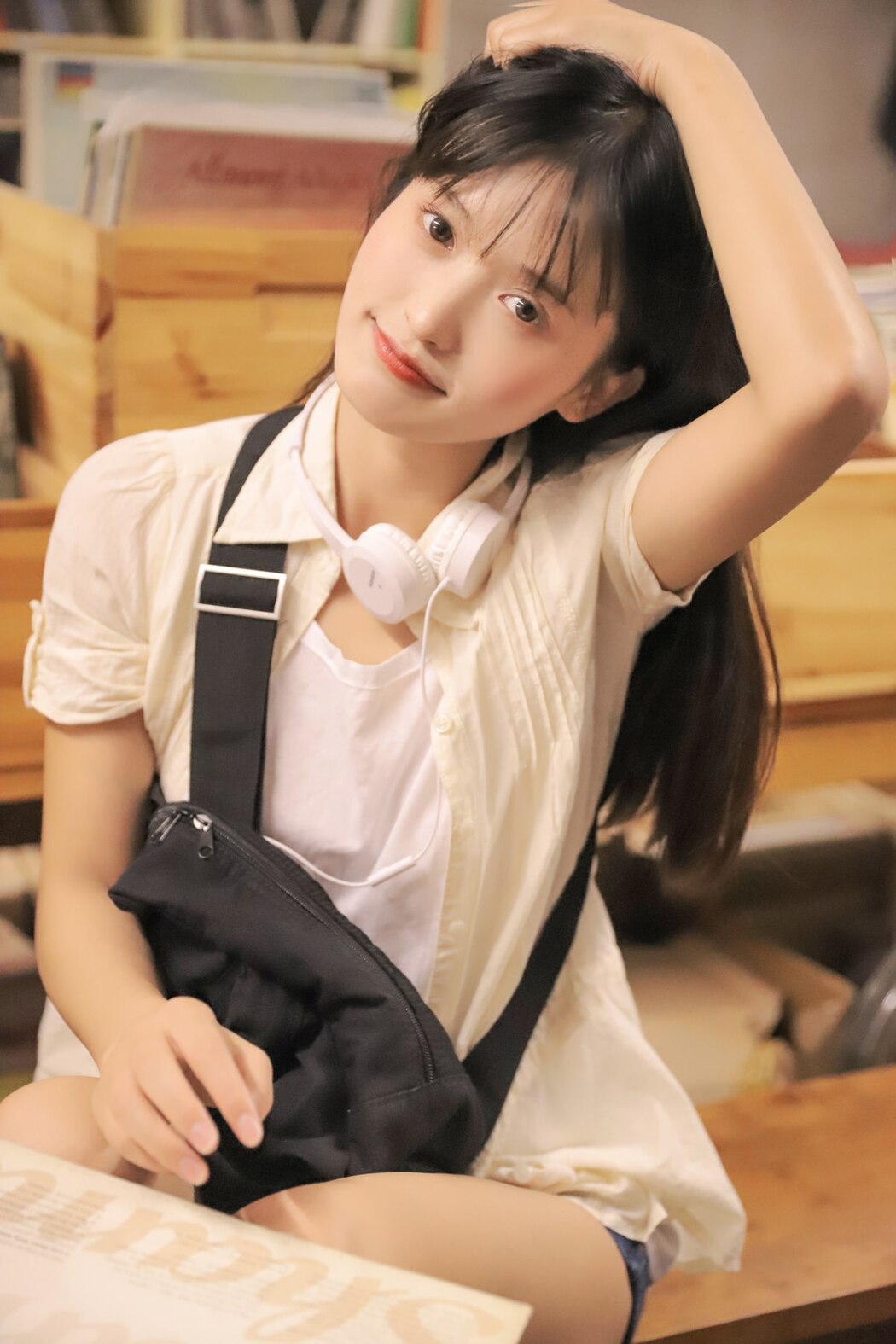 YiTuYu艺图语 Vol.2095 Liu Xiao Yu