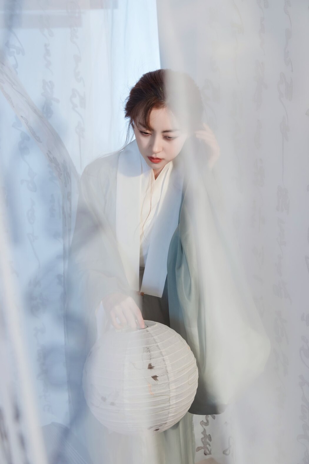 YiTuYu艺图语 Vol.2077 Yi Xuan