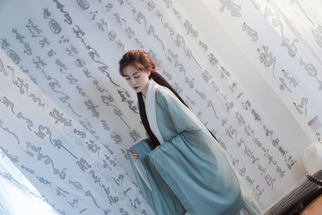YiTuYu艺图语 Vol.2077 Yi Xuan
