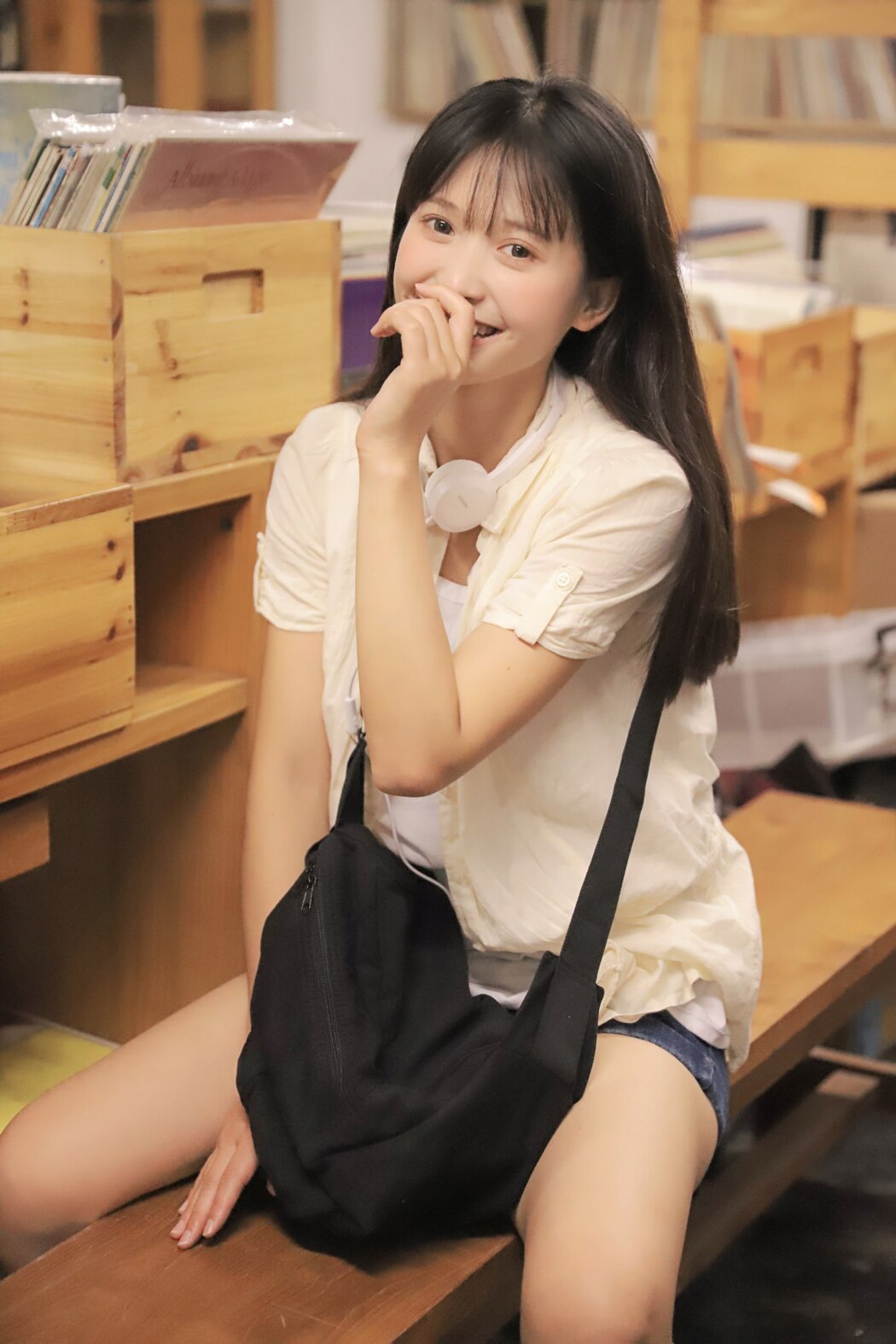 YiTuYu艺图语 Vol.2095 Liu Xiao Yu