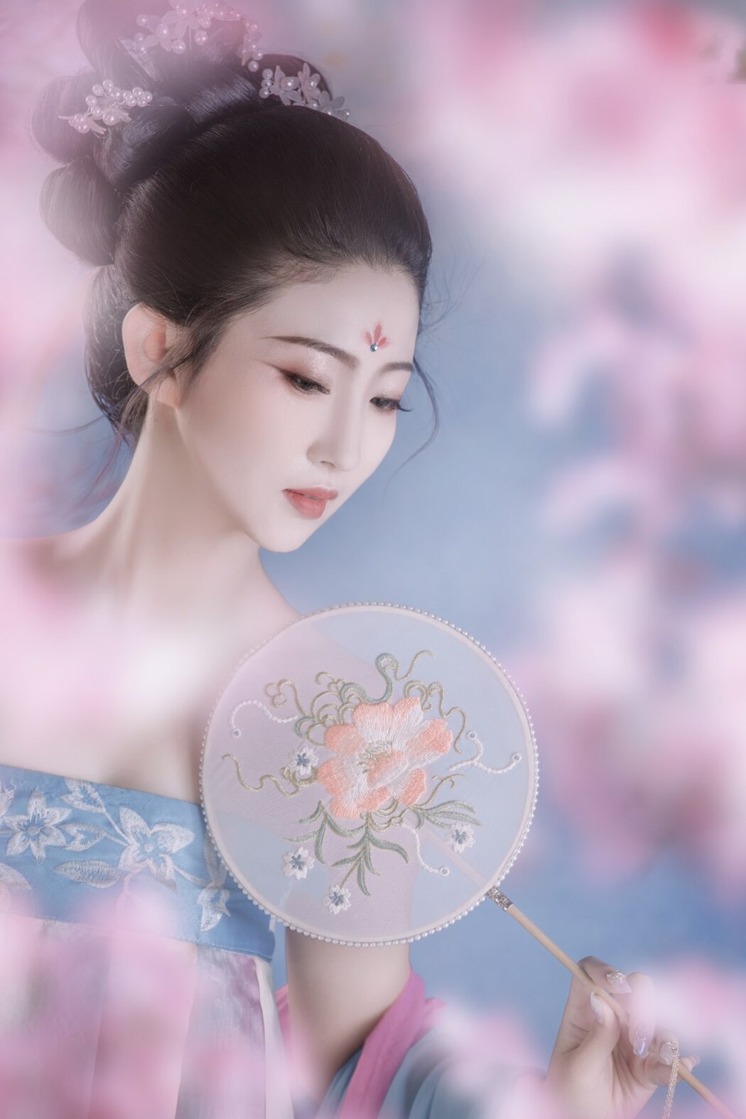 YiTuYu艺图语 Vol.2074 Lin Lin