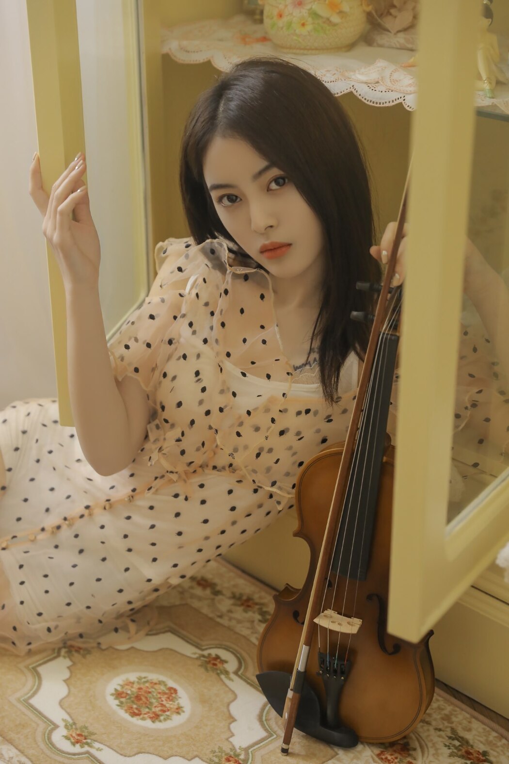 YiTuYu艺图语 Vol.2084 Hu Yun En
