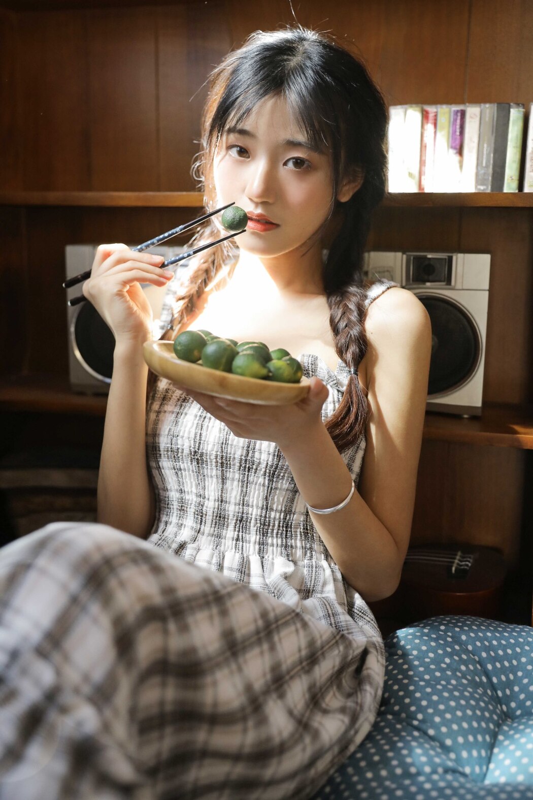 YiTuYu艺图语 Vol.2090 Nanakor