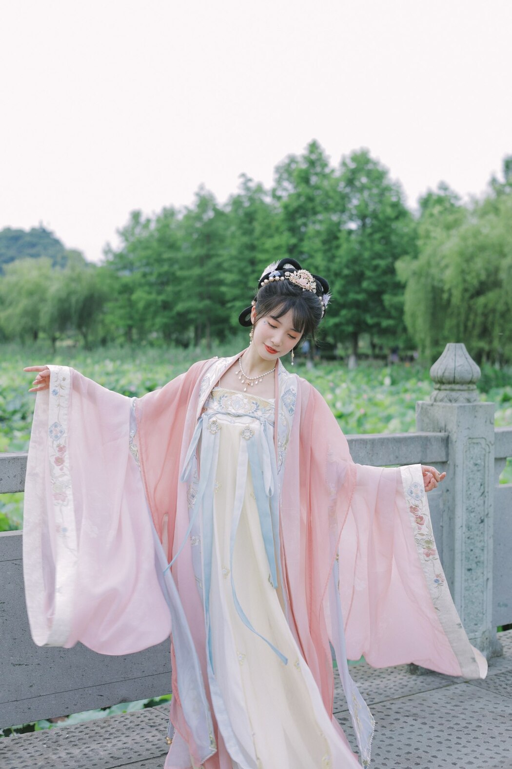 YiTuYu艺图语 Vol.2097 Yi Zhi A Meng Zai