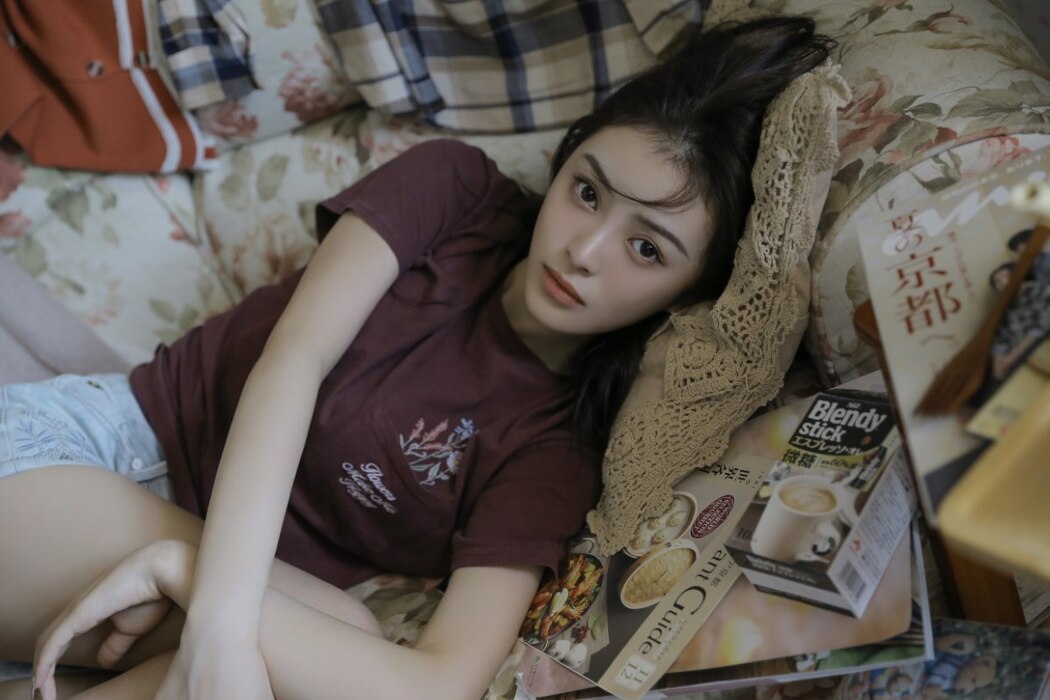 YiTuYu艺图语 Vol.2100 Hu Yun En