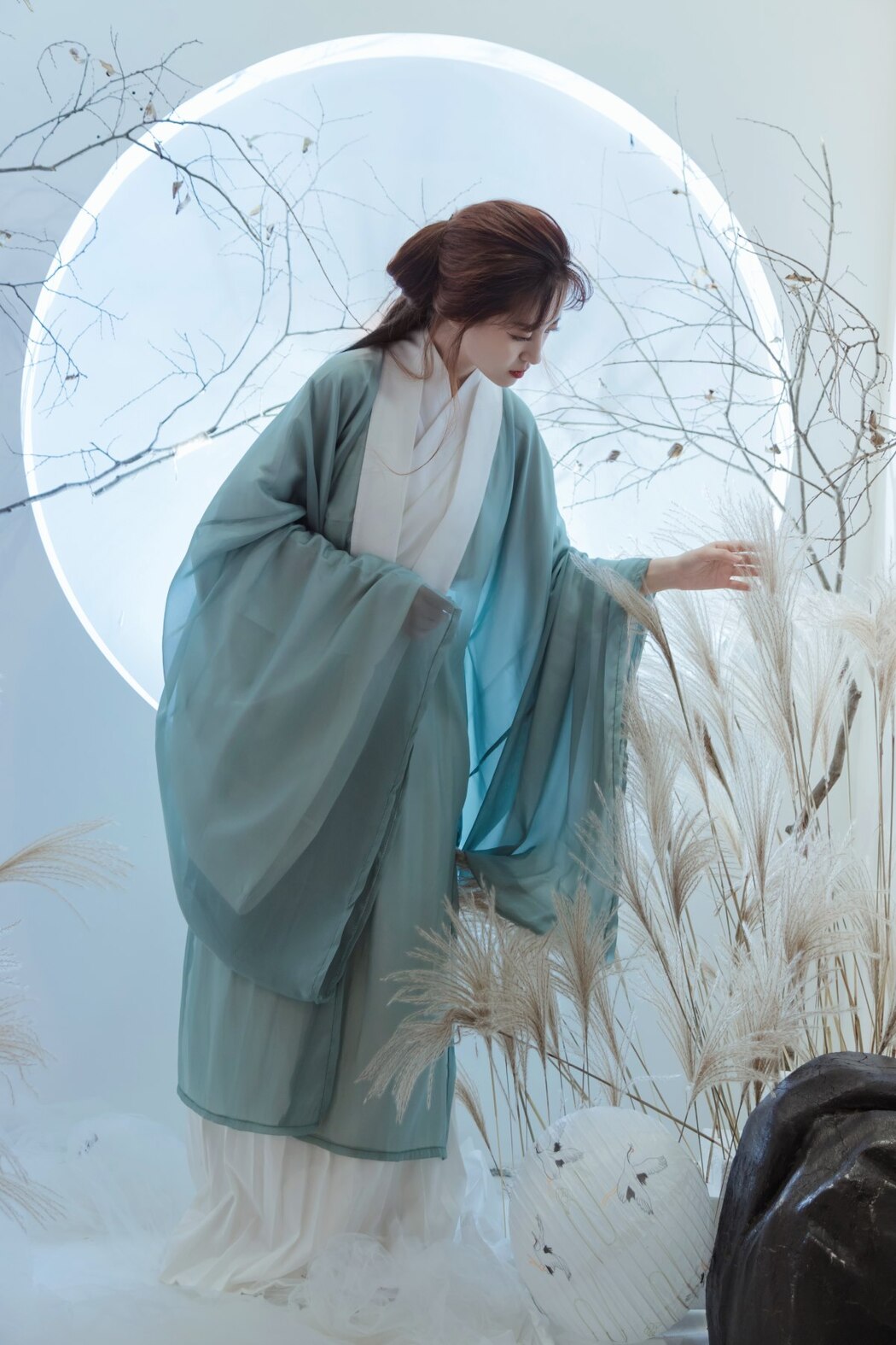 YiTuYu艺图语 Vol.2077 Yi Xuan