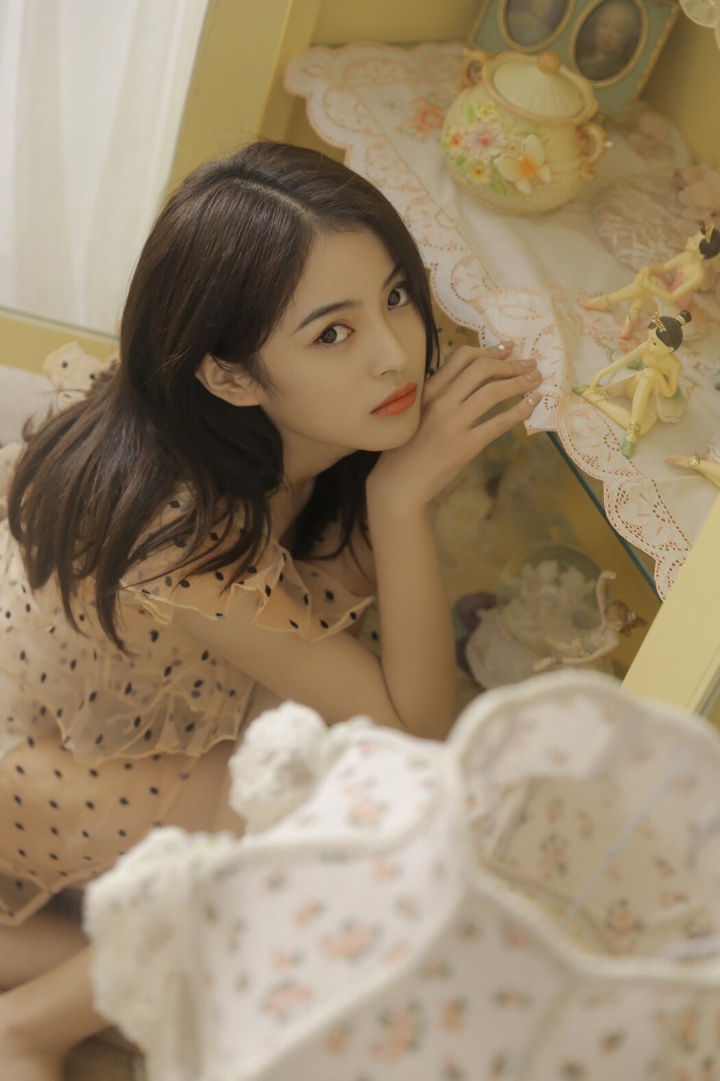 YiTuYu艺图语 Vol.2084 Hu Yun En