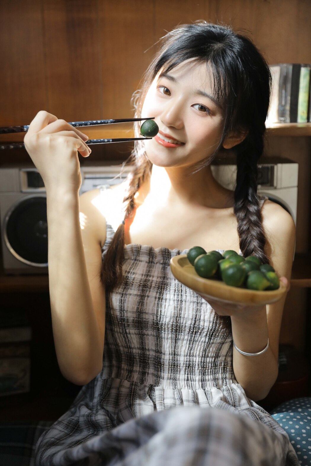 YiTuYu艺图语 Vol.2090 Nanakor