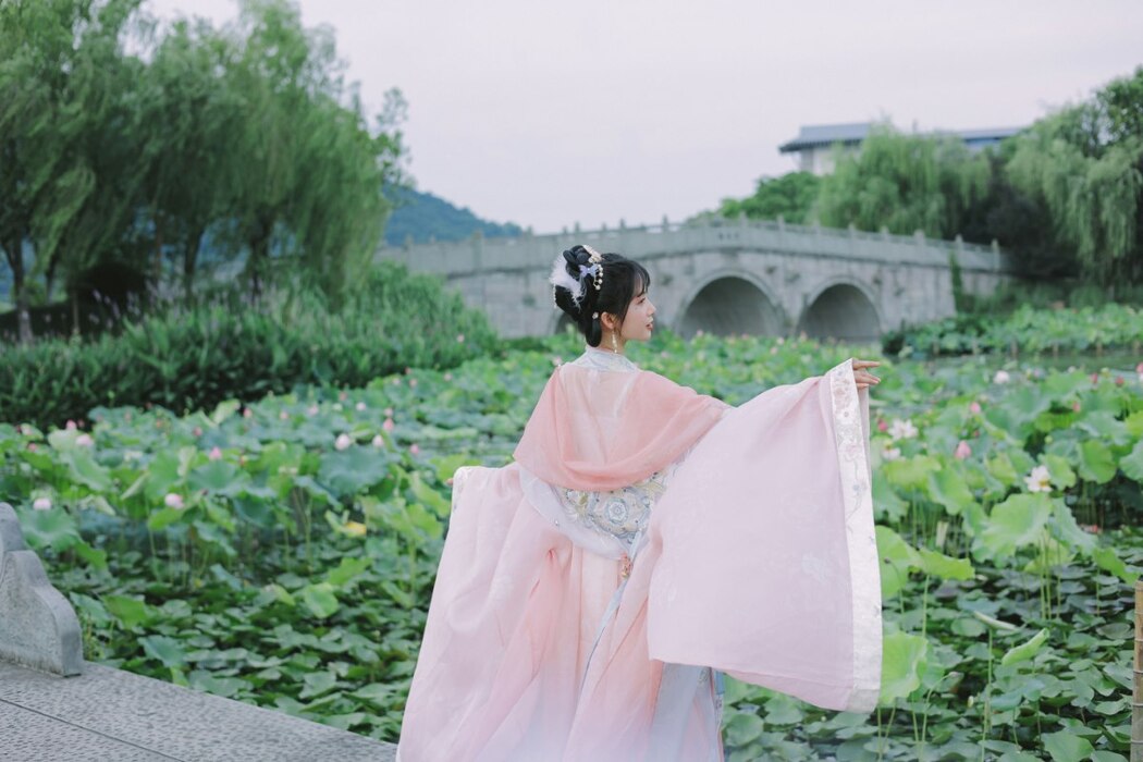 YiTuYu艺图语 Vol.2097 Yi Zhi A Meng Zai