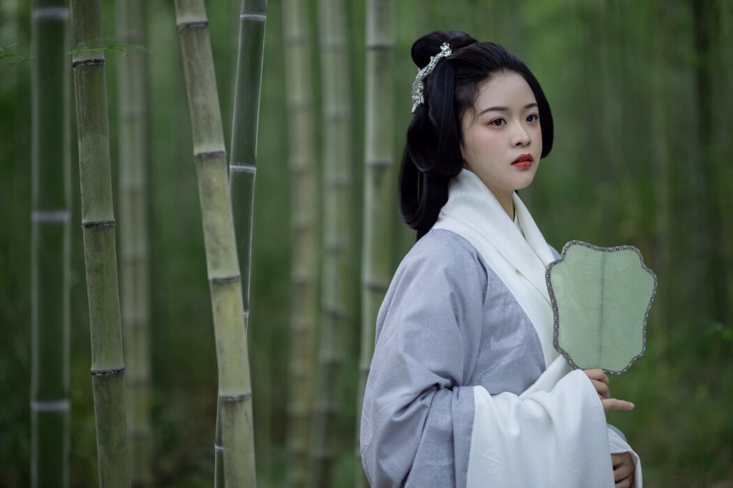 YiTuYu艺图语 Vol.2082 Junrin Mu Luo