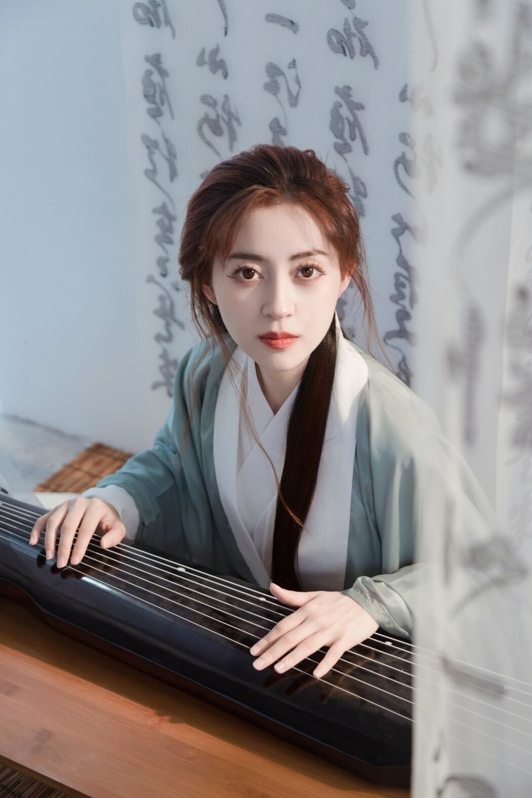 YiTuYu艺图语 Vol.2077 Yi Xuan