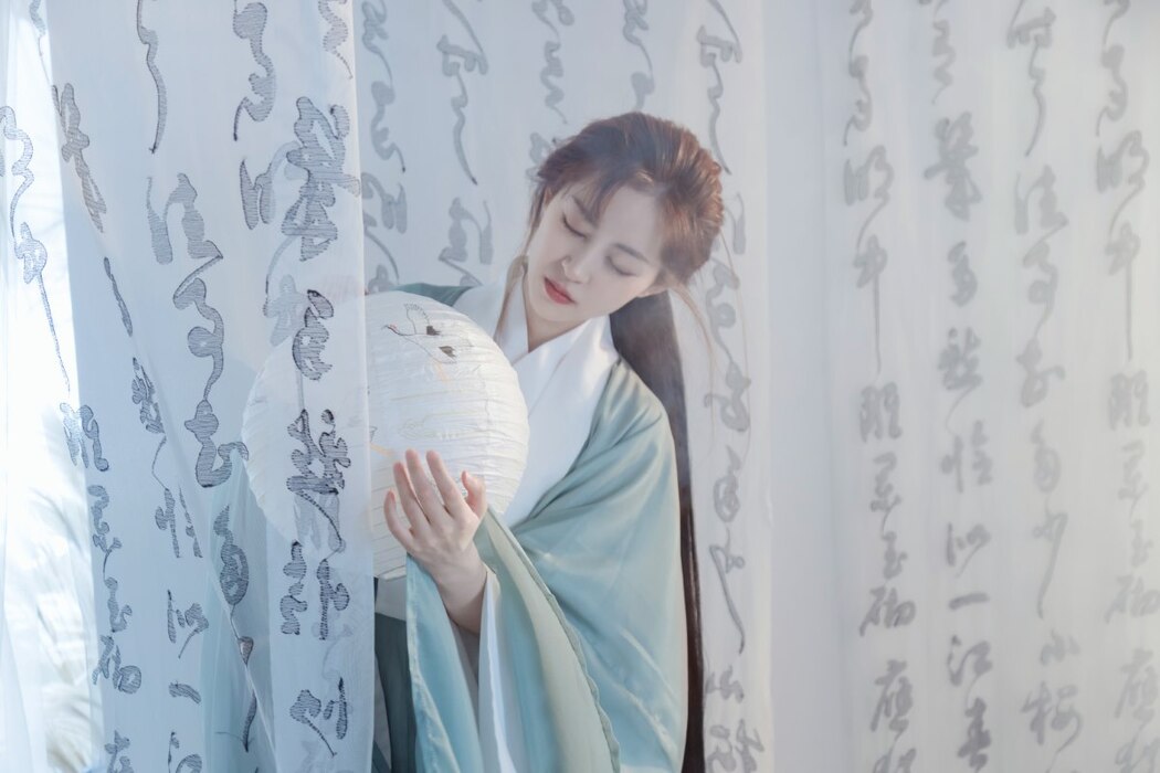 YiTuYu艺图语 Vol.2077 Yi Xuan