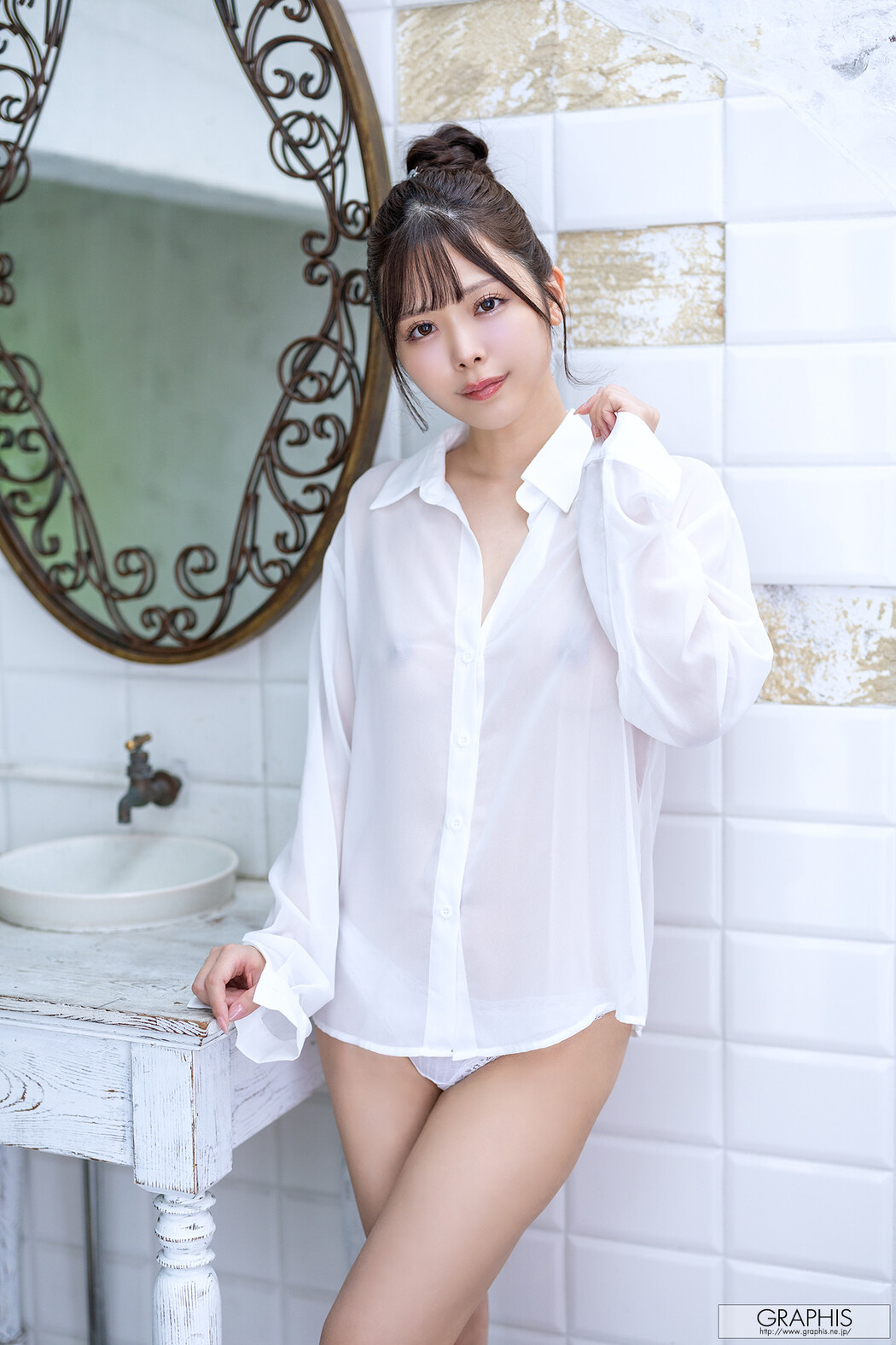 Asuka Furuya 降矢あすか, Graphis First Gravure Vol.06