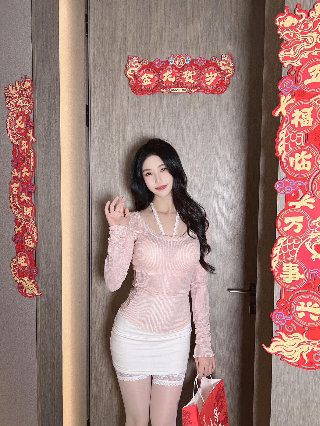 Coser@抖娘-利世 – 龙年大吉