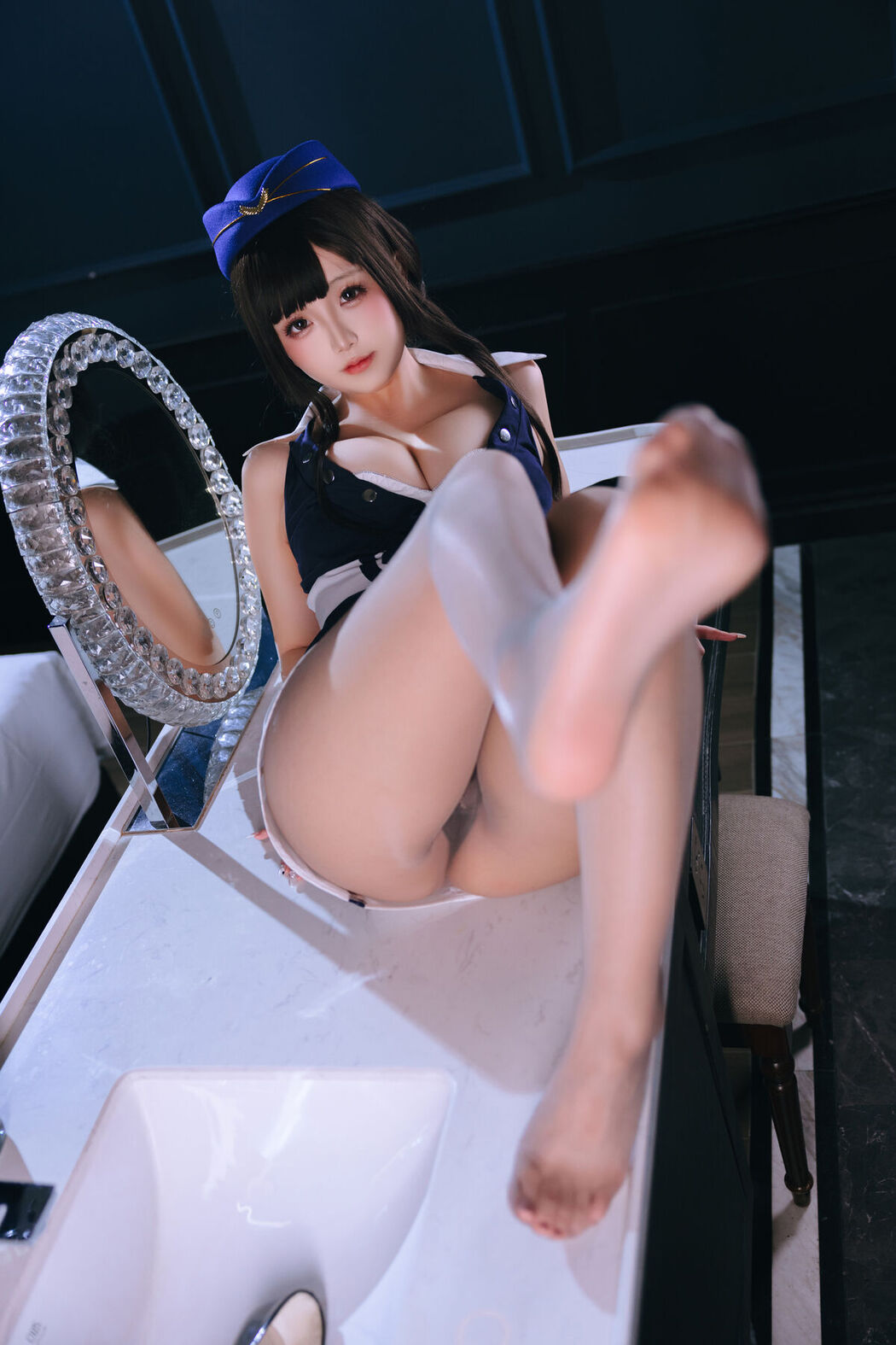 Coser@日奈娇 – 头等舱休息室 Part1