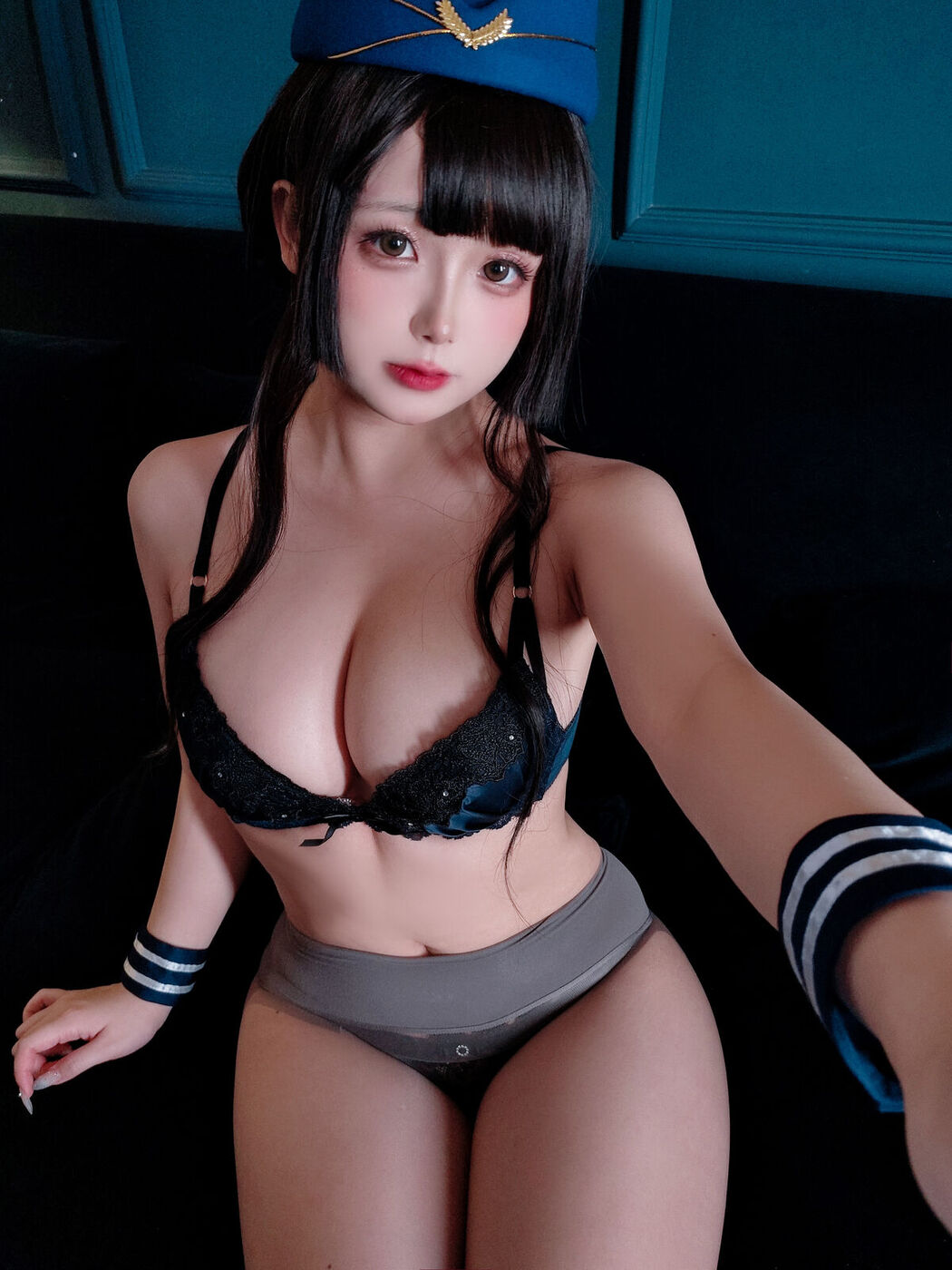 Coser@日奈娇 – 头等舱休息室 Part1