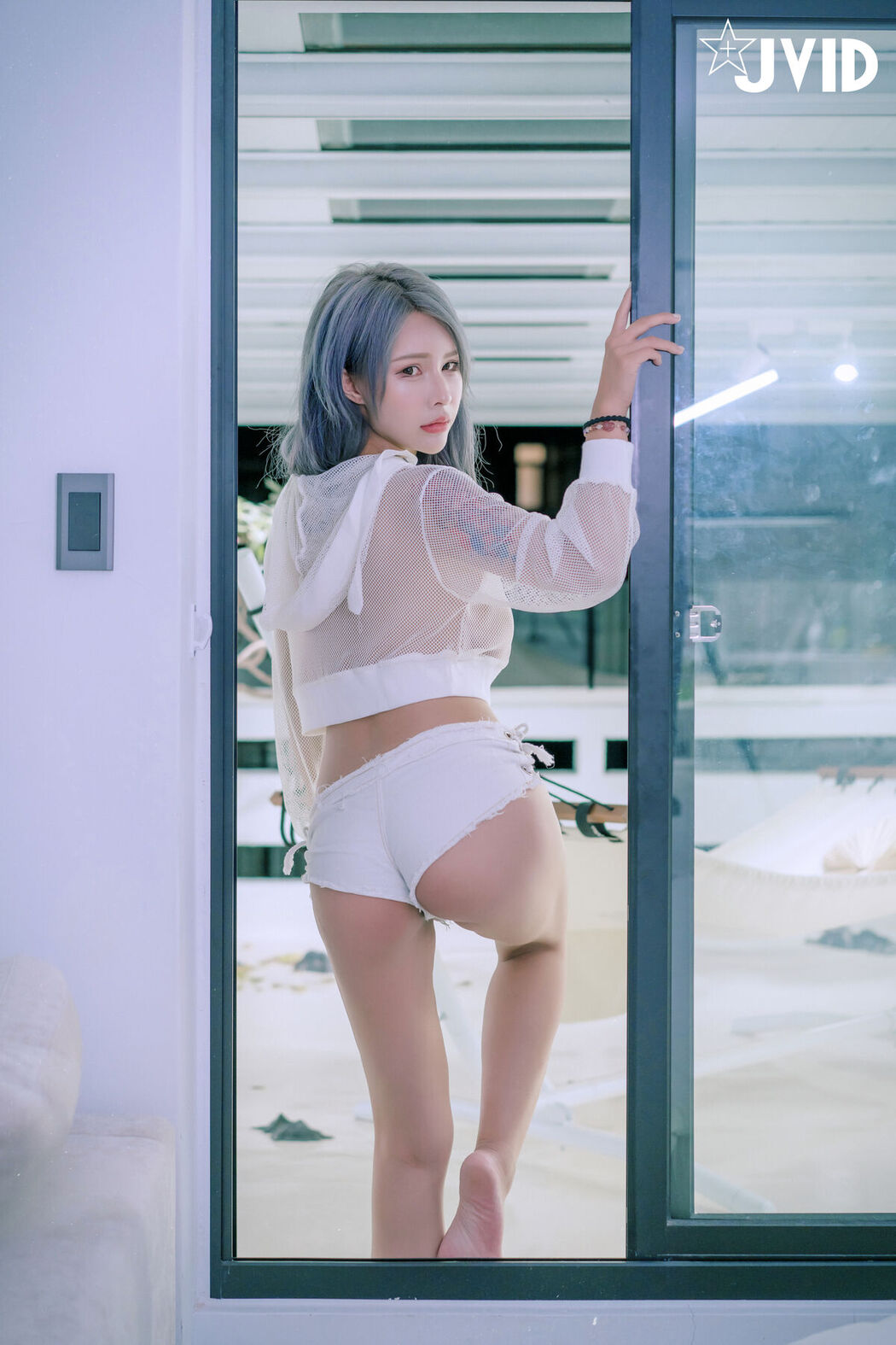JVID Ai Fei 艾妃 – 神級美巨乳艾妃的情慾之夜 首次雙人情慾大尺 騎乘式解鎖