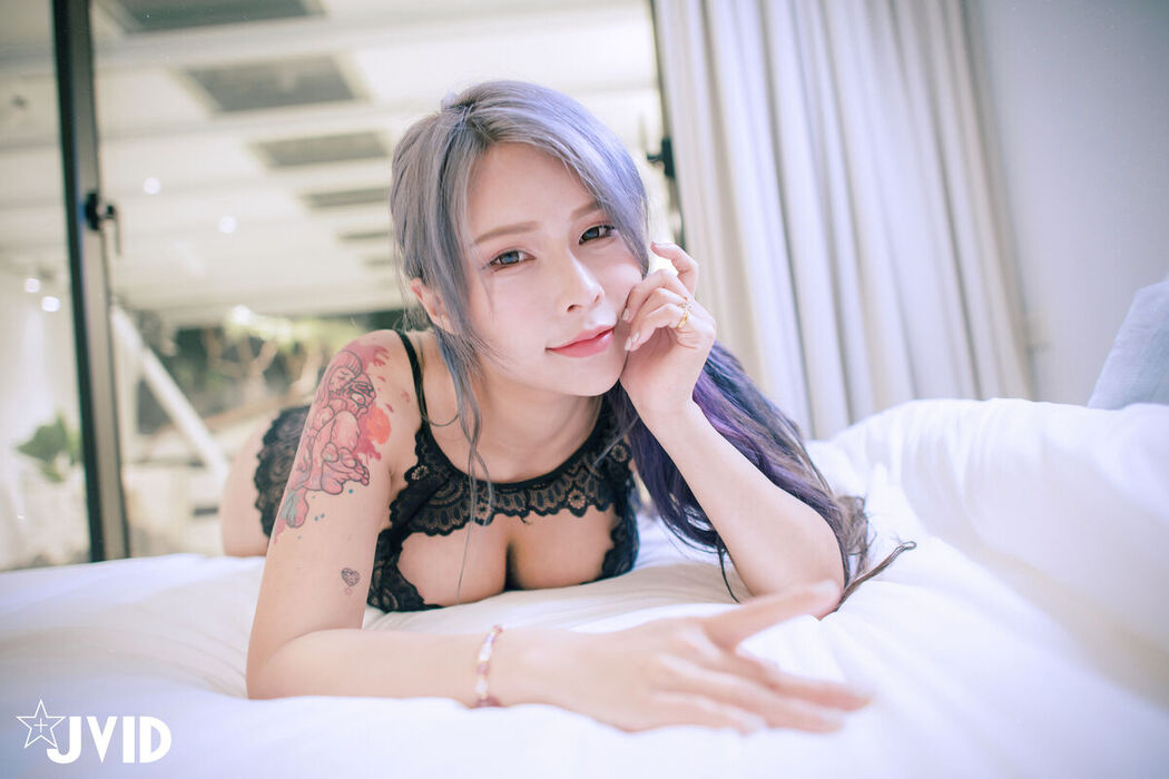 JVID Ai Fei 艾妃 – 神級美巨乳艾妃的情慾之夜 首次雙人情慾大尺 騎乘式解鎖