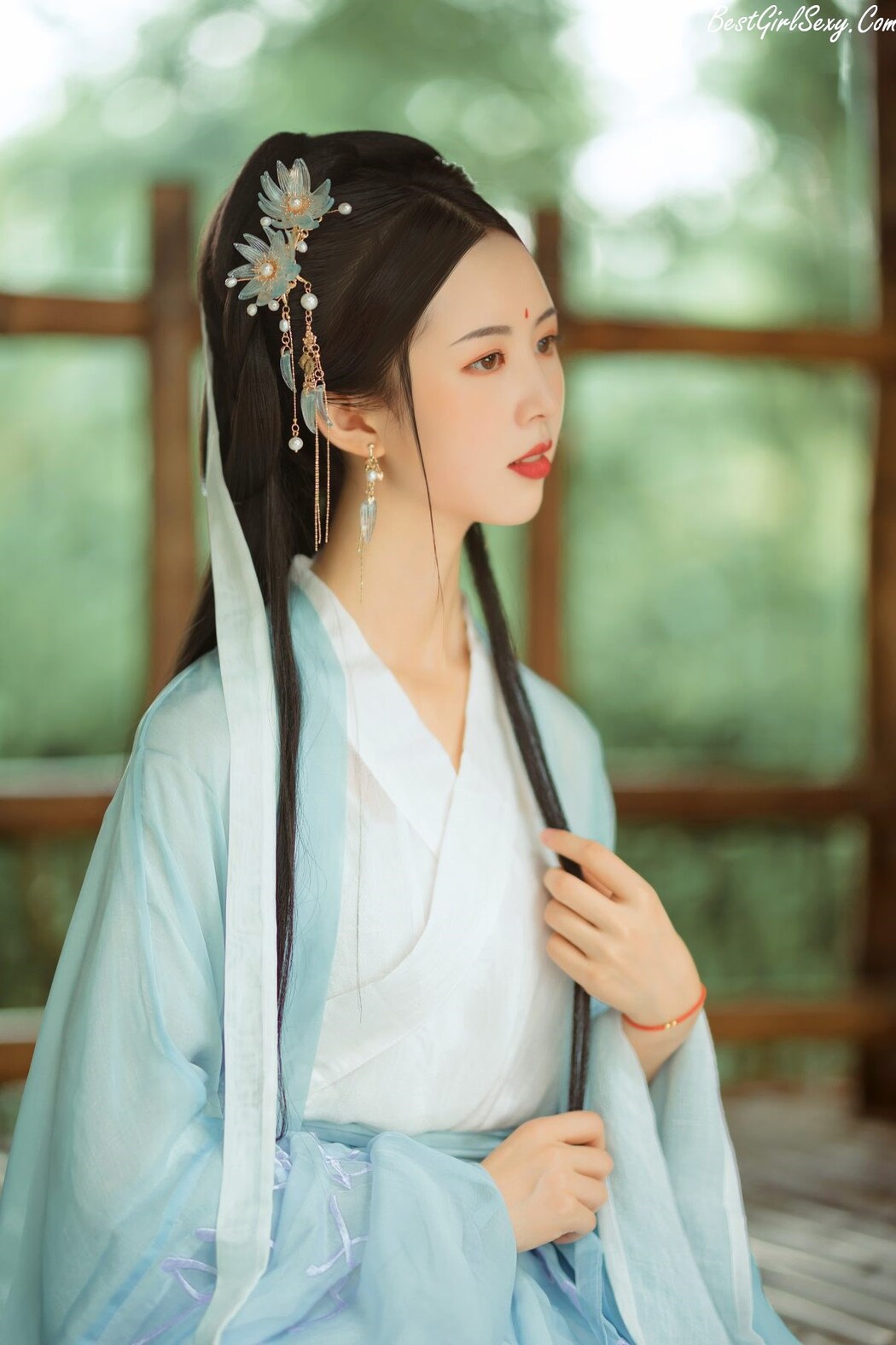 YiTuYu艺图语 Vol.219 Qian Qian