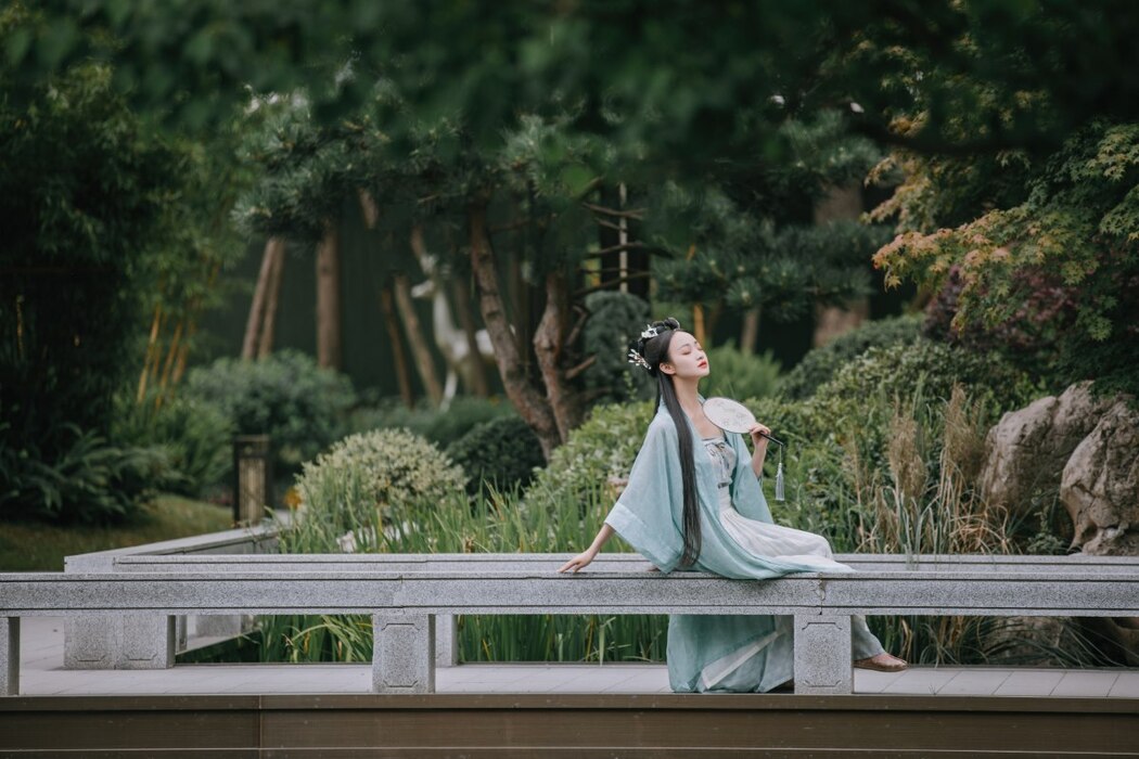 YiTuYu艺图语 Vol.2201 Ling Zi Xi